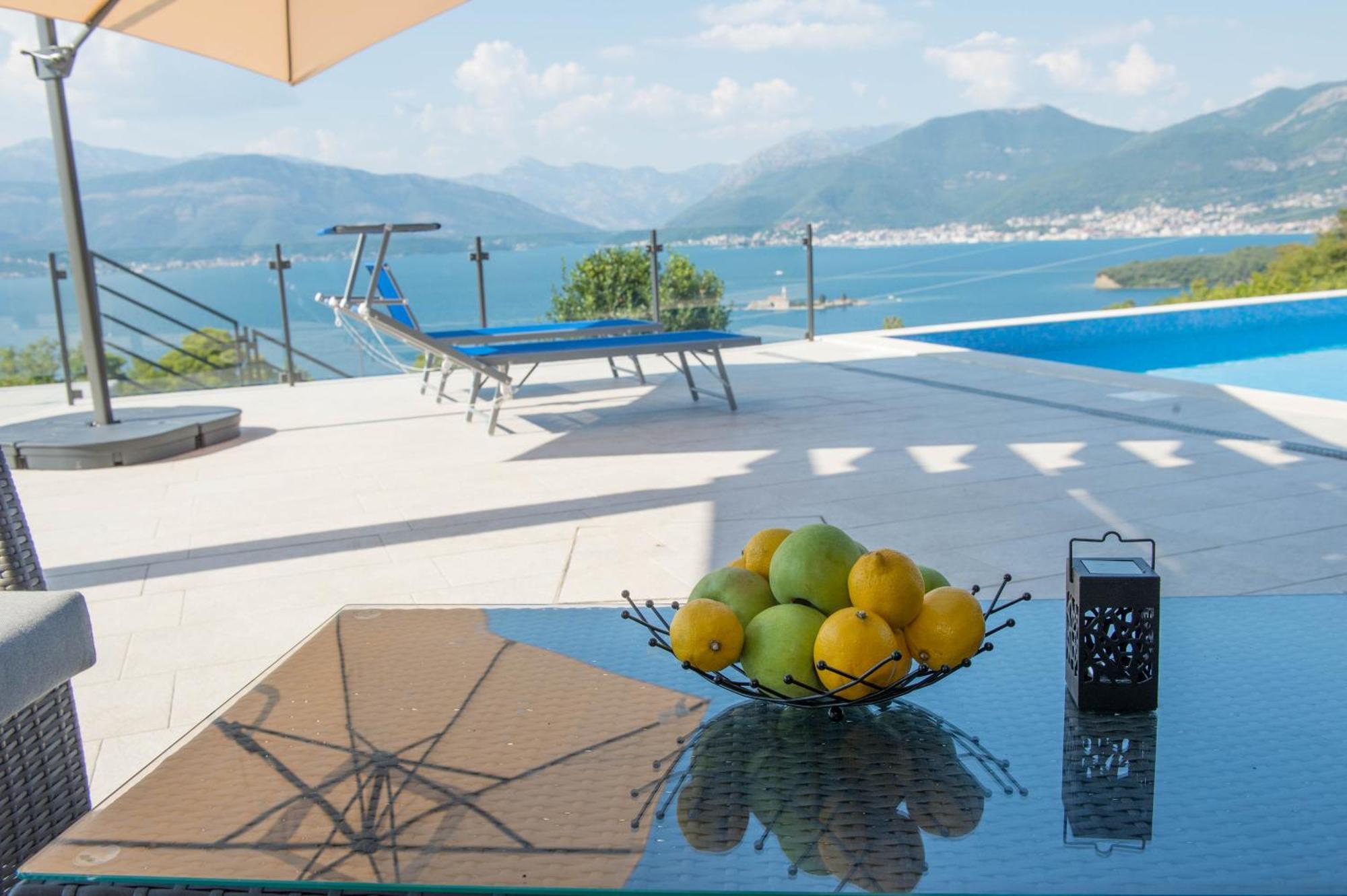 Villa Vista Azzurra Tivat Exteriér fotografie